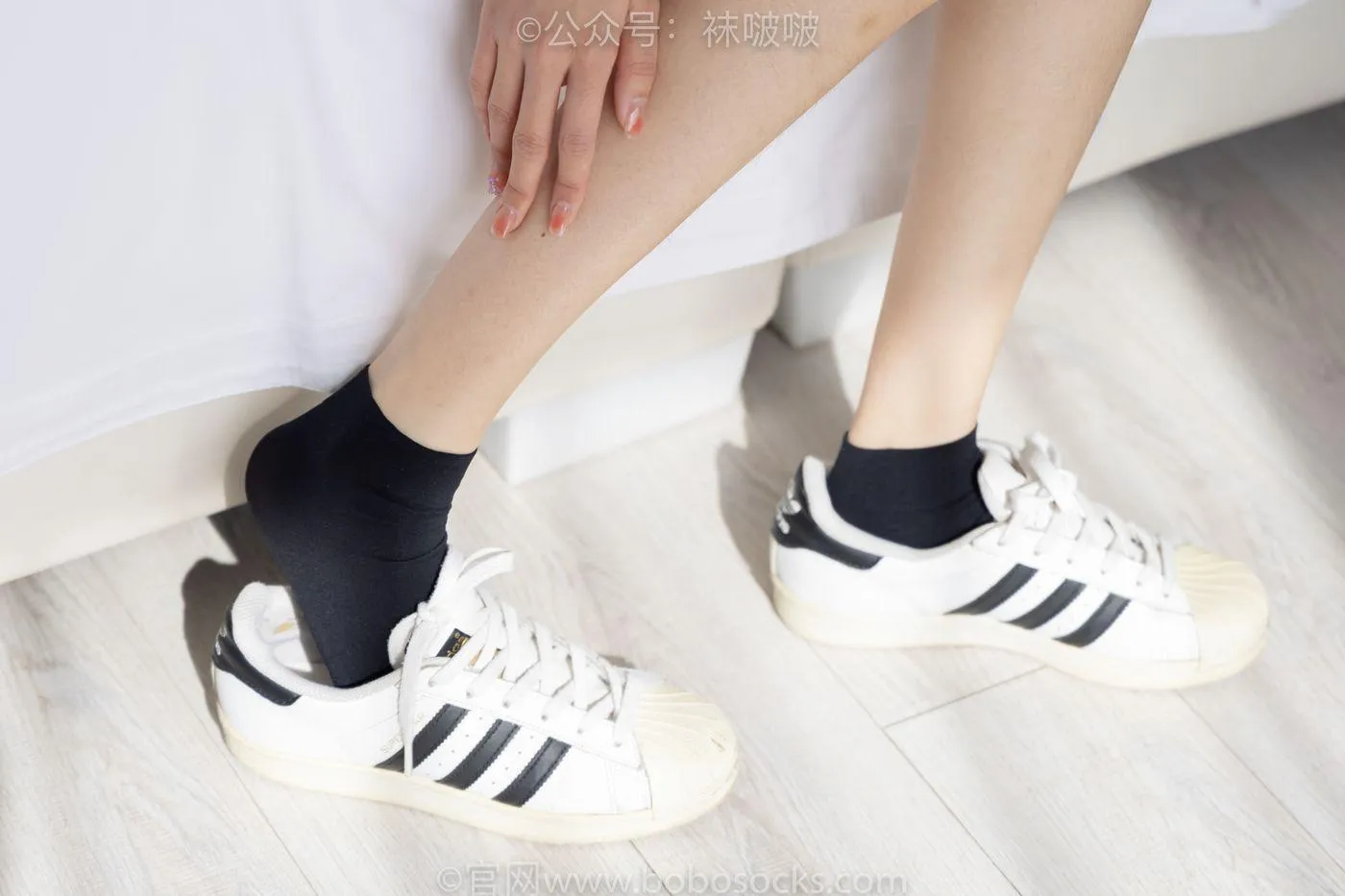 [BoBoSocks袜啵啵]NO.033 稚予-贝壳头、天鹅绒黑袜、天鹅绒白袜 [154P]插图5
